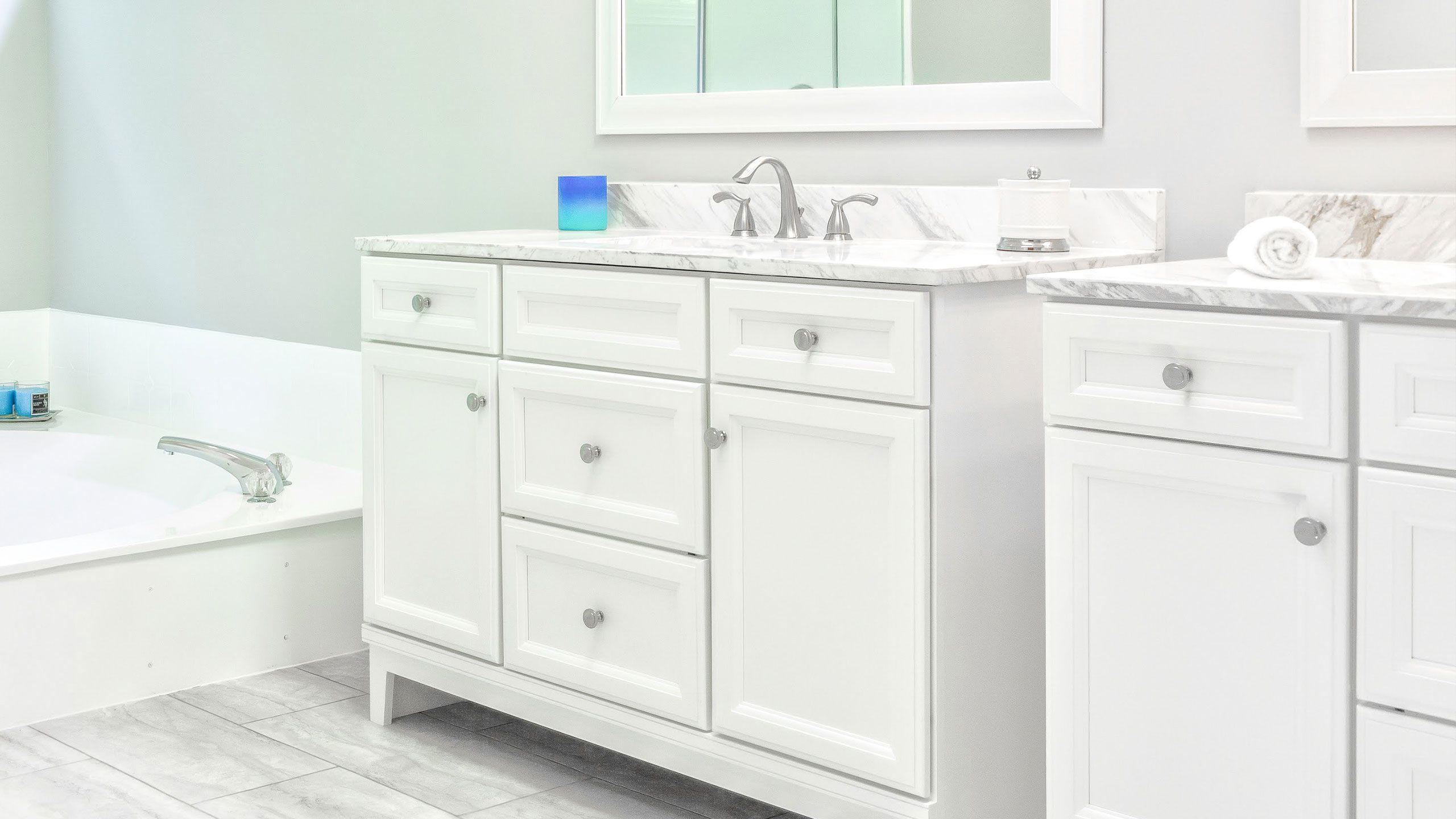  Bathroom & Kitchen Cabinets Resurfacing
